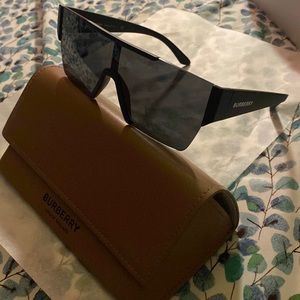 Burberry sunglasses 4291